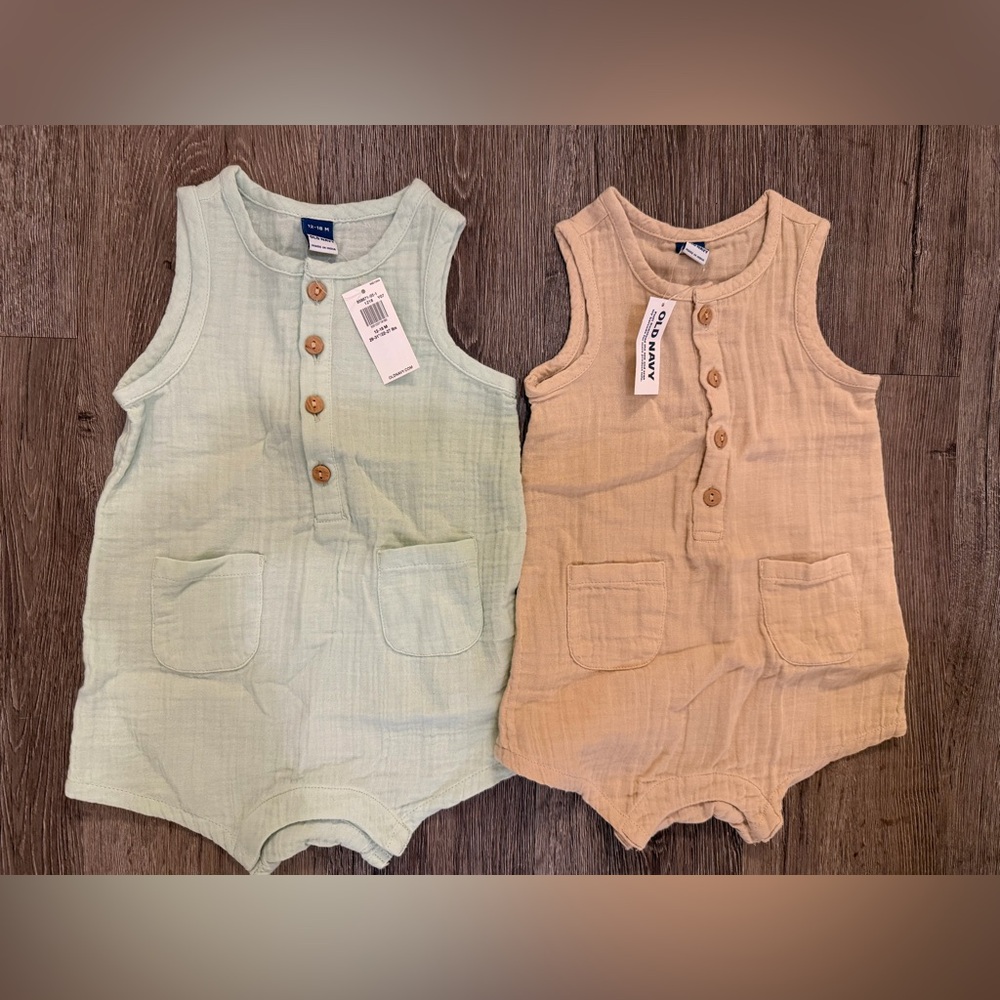 NWT- Old Navy Sleeveless Baby Romper size 12-18M
